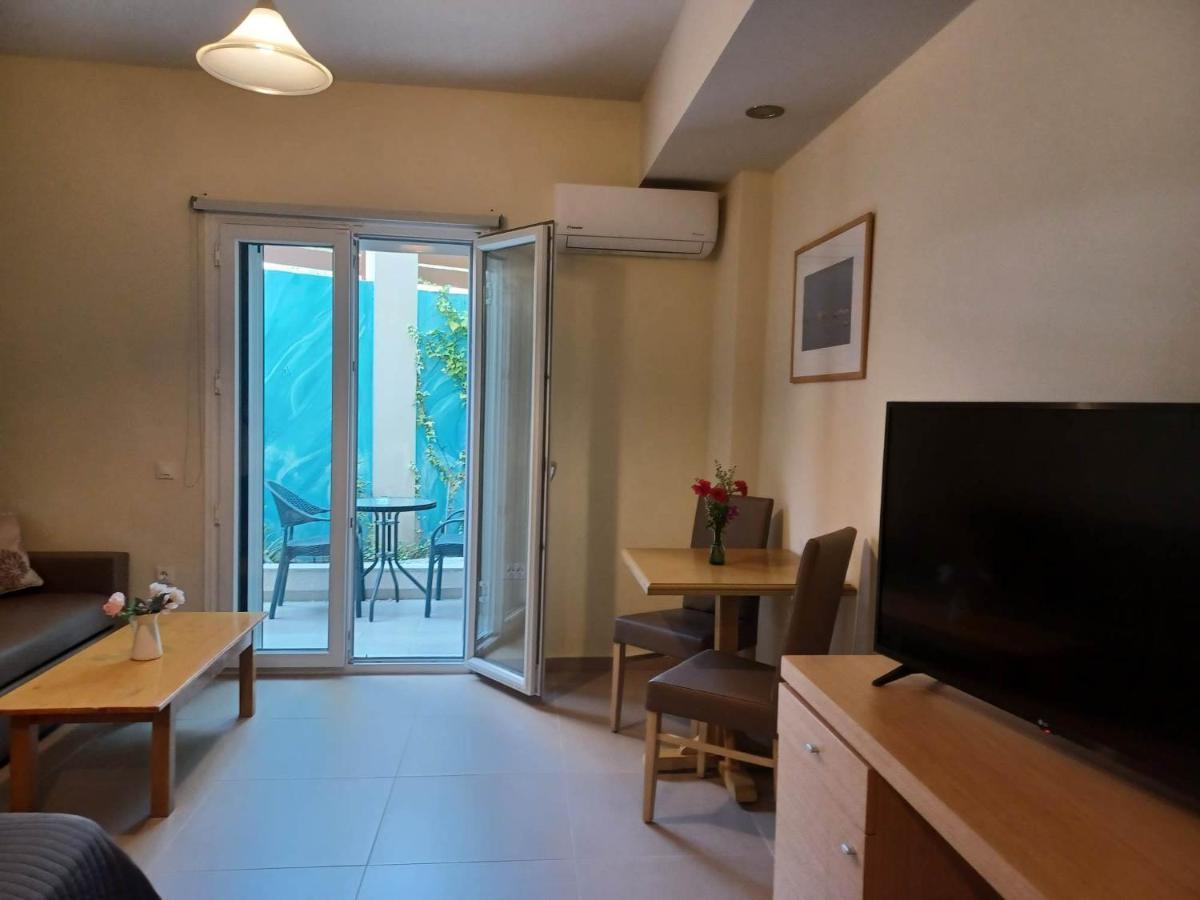 Hotel Estia Finikounda Exteriér fotografie